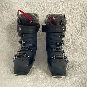 ROSSIGNOL Pure Pro 100. Women size 23.5.